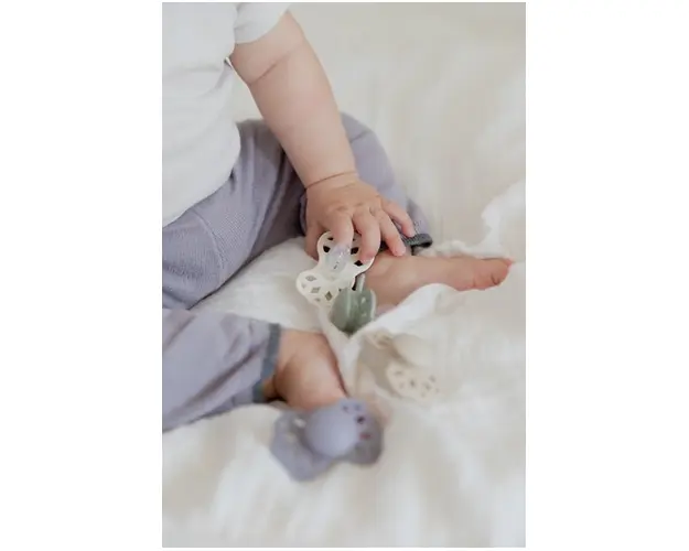 Suzeta simetrica Bibs Infinity silicon ivory