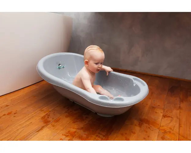 Cadita bebe Racer cu scurgere si sistem anti-alunecare 84 cm