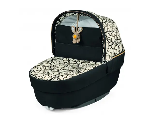 Carucior 3 in 1 Peg Perego Book Lounge 0 - 22 kg Graphic Gold Negru Bej i-Size