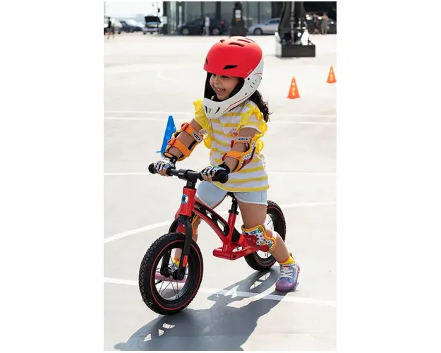 Casca Racing WhiteRed