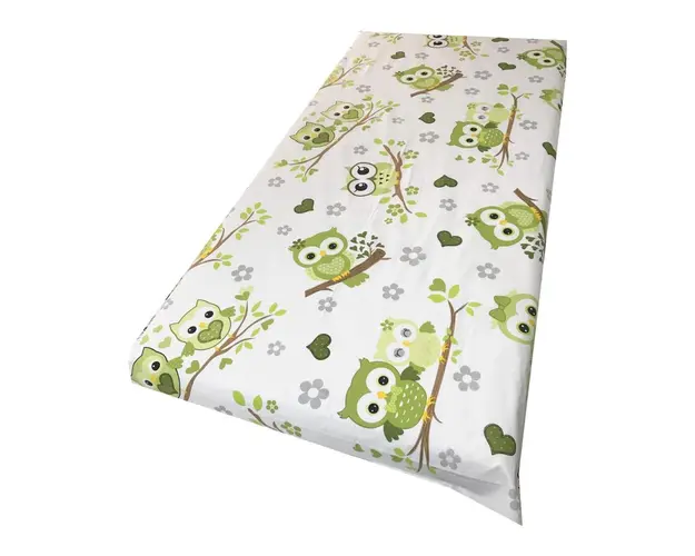 Cearsaf cu elastic pe colt 140x70 cm Bufnite indragostite cu verde