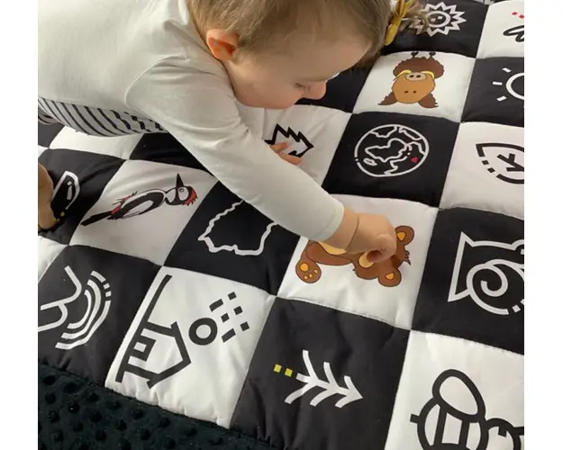 Covor de joaca termoizolant pentru bebe activitati senzorial Contrast 120x140cm by Kids Cudaki