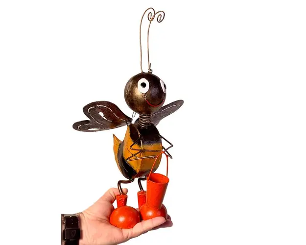 Decoratiune metalica gradina Albina cu galeata 37 cm