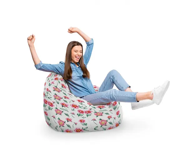 Fotoliu Puf Bean Bag tip Para XL alb cu flori rosii