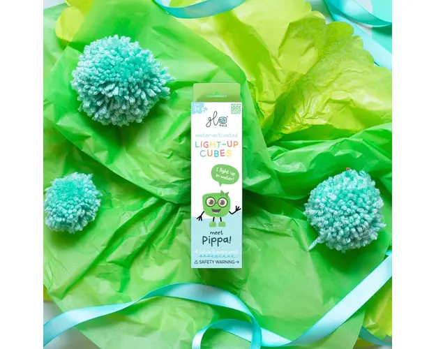 Jucarie senzoriala luminoasa de baie Pippa Glo Cube verde