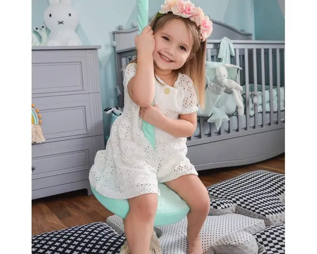 Leagan din lemn si spuma pentru copii Ring Swing by BabySteps Catifea Velvet Mint