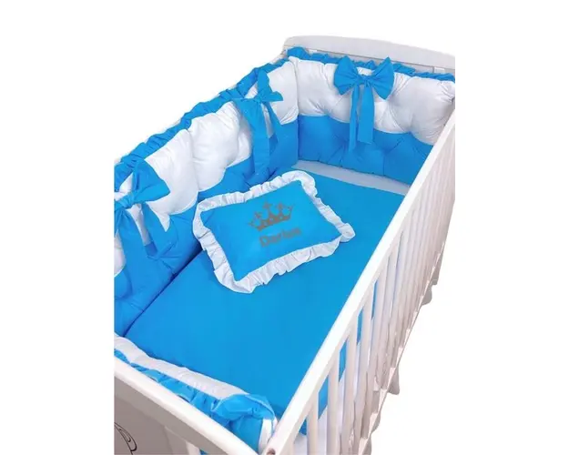 Lenjeria de pat Personalizata cu 4 perne aparatori matlasate, cearceaf cu volanas, pilota si pernuta 120x60 cm albastru turquoise