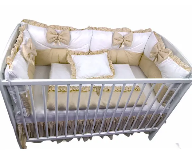 Lenjerie cu 6 aparatori pufoase si fundite Bicolore Bej 140x70 cm