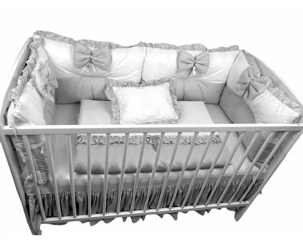 Lenjerie cu 6 aparatori pufoase si fundite Bicolore Gri Pal 140x70 cm