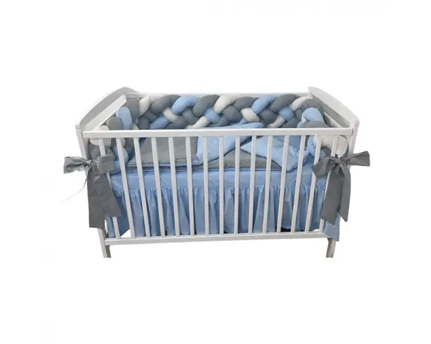 Lenjerie de pat 120x60 cm cu aparatoare impletita 240 cm cu paturica, pernuta slim si cearceaf albastru pal-alb-gri