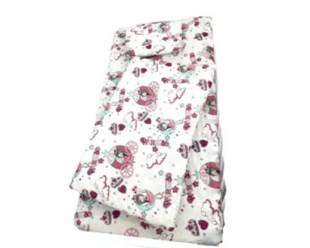 Lenjerie patut cu 5 piese si aparatori Maxi 140x70 cm Croitoria Noastra printese pe alb
