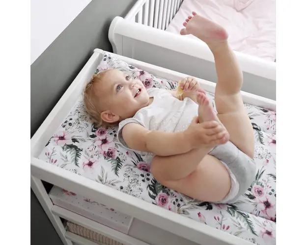 Masa infasat pentru bebelusi lemn masiv Alb 76 x 44 x 86 cm cu 2 rafturi de depozitare inalte