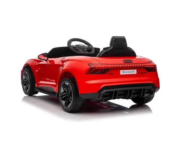 Masinuta electrica cu telecomanda Audi e-tron RS GT 4x4 QLS-6888 rosu