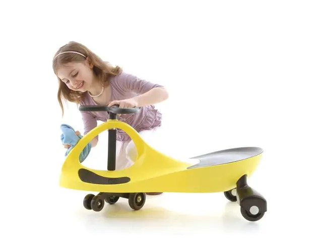 Masinuta fara pedale Galben