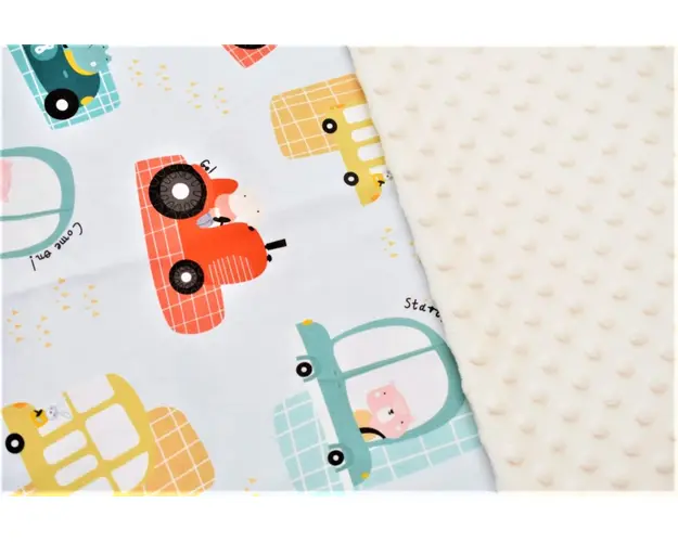 Paturica groasa detasabila model masinute si plus minky crem 100x140 cm