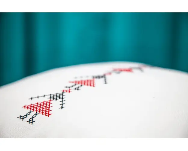 Perna decorativa 40x40 cm Hora fetelor