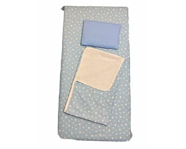 Set 3 piese paturica cu cearsaf si pernuta 120x60 cm Stelute pe bleu