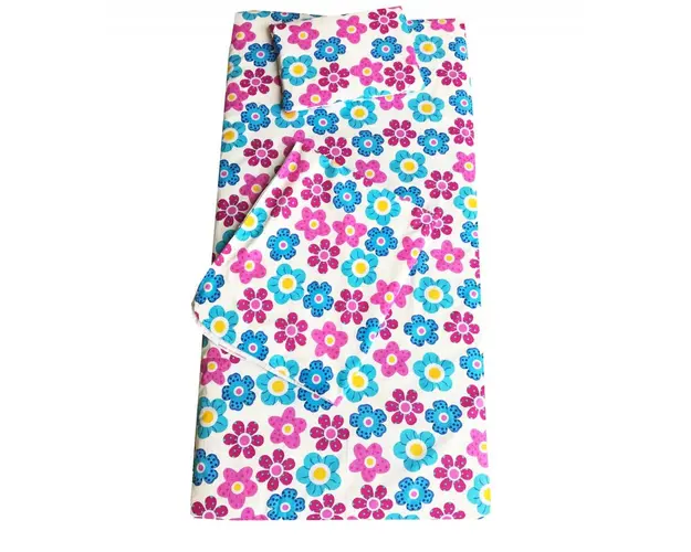 Set 3 piese paturica cu cearsaf si pernuta 140x70 cm Floricele