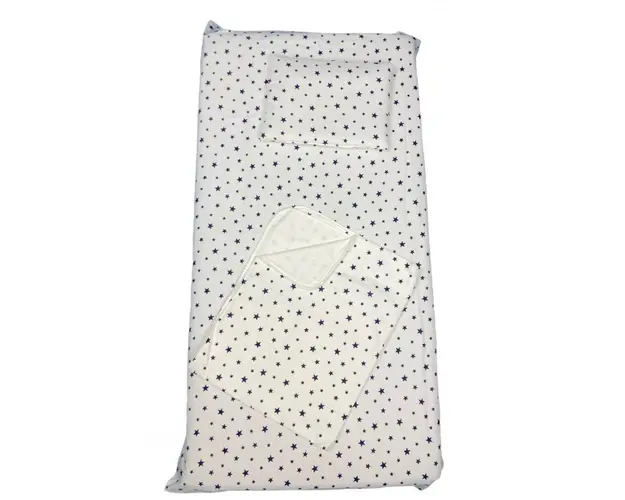 Set 3 piese paturica cu cearsaf si pernuta 160x80 cm Stelute bleumarin pe alb