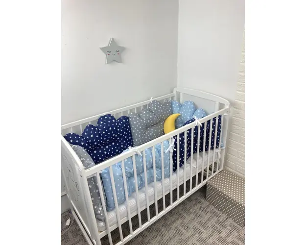 Set 6 aparatori pentru patut pernute norisori cu luna albastru