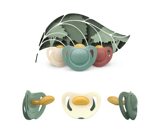 Set 2 suzete Nuk for Nature Latex M1 0-6 luni Verde