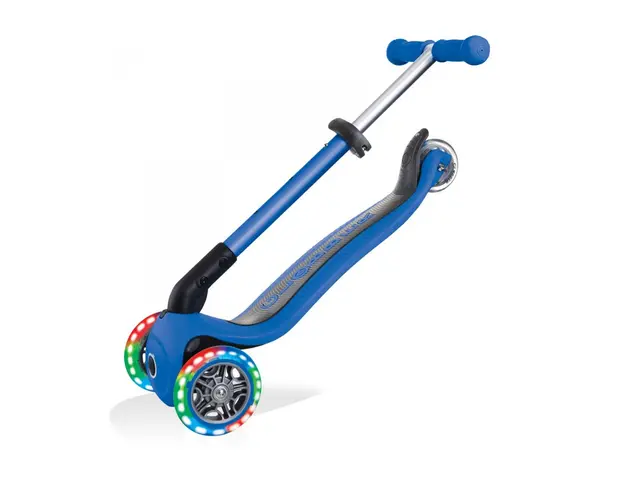 Trotineta Globber Junior pliabila cu lumini culoare albastra