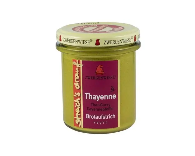 Crema tartinabila vegetala cu Thai curry si ardei de cayenne,