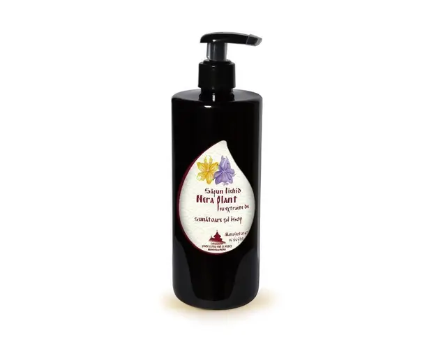 Sapun lichid natural cu extracte de sunatoare si isop - Nera Plant