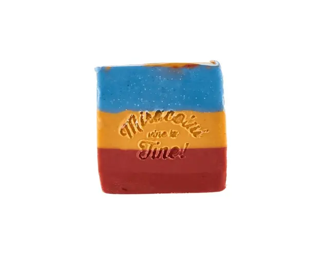 Sapun natural Tricolor cu apa salina si namol, 120gr - TECHIR