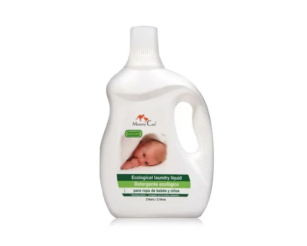 Detergent natural biodegradabil pentru rufe, 2 litri, Mommy Care
